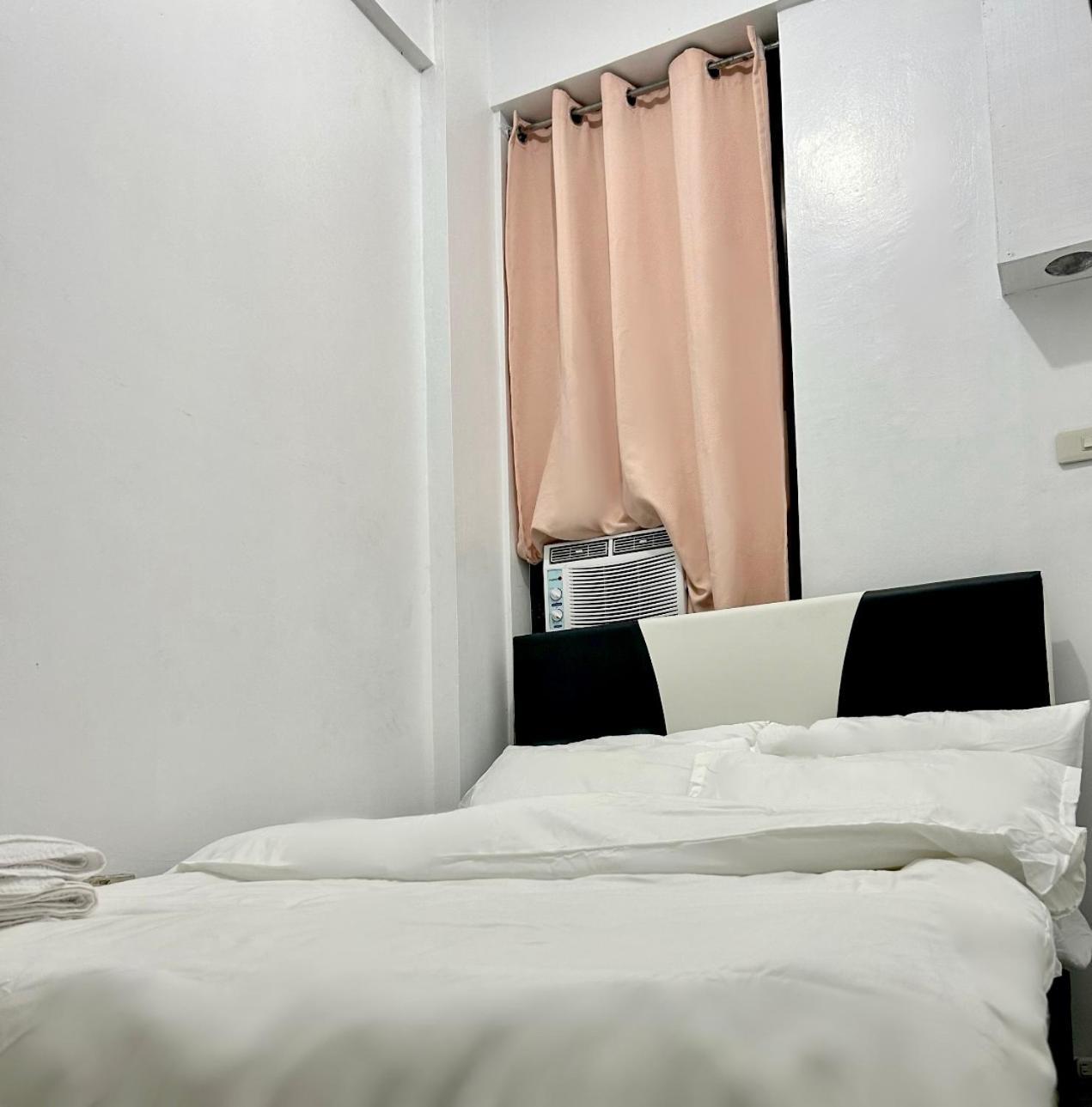 Private Room With Ac And Fan At Ekg Manila House Rental エクステリア 写真